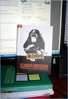 Il libro Schiavi Moderni